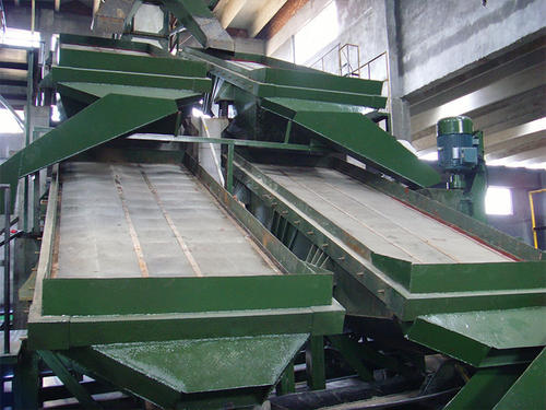 復合肥振動篩篩分化肥現(xiàn)場 復合肥振動篩篩分化肥現(xiàn)場